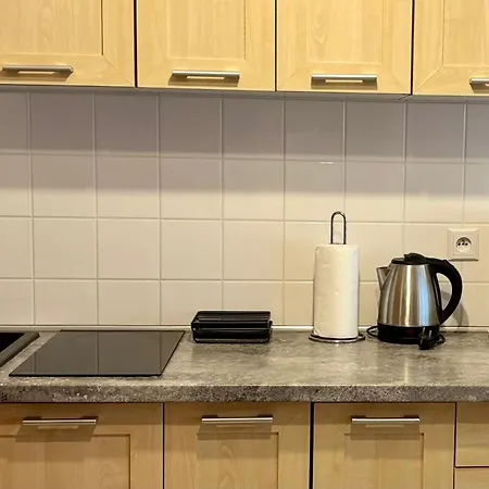 Al-dom Awangardia 211, W Dzielnicy Uzdrowiskowej, 300m Do Morza