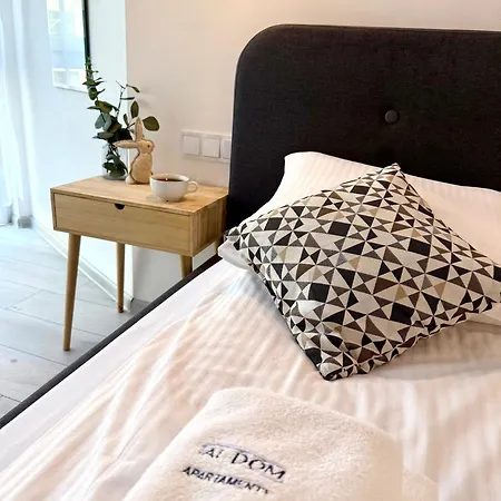 Al-dom Awangardia 211, W Dzielnicy Uzdrowiskowej, 300m Do Morza